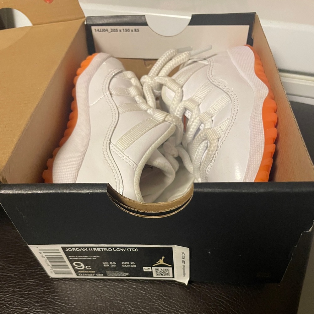 Orange Retro 11